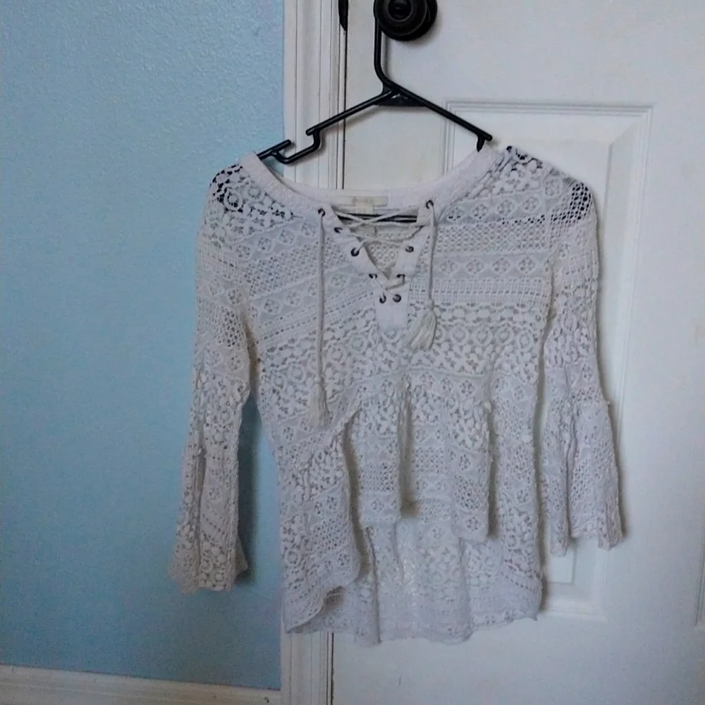 Forever 21 Macrame white top - Picture 1 of 5